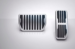 Накладки на педали из нержавеющей стали (для автомобилей с автоматической коробко передач) image