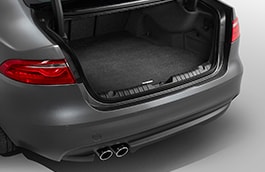 Tapis de sol premium pour coffre à bagages - InControl Touch Pro, Roue de Secours Taille Réduite, avant MY21